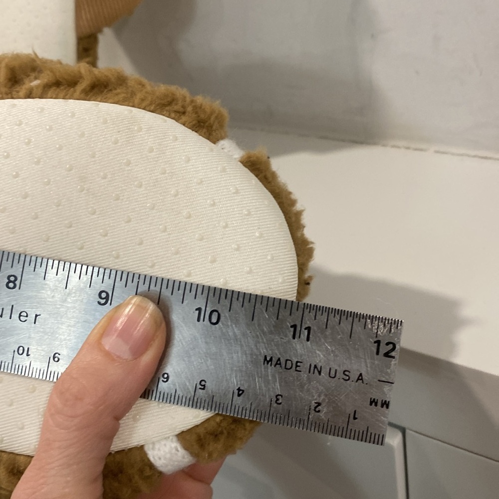 Pottery Barn Gingerbread Plush Slippers Cozy Holiday House Shoes Medium - Picture 12 of 12